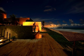 Kenoa Exclusive Beach Spa & Resort