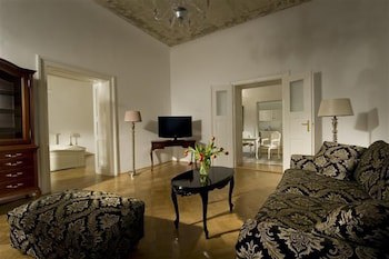 Antiq Palace Hotel And Spa