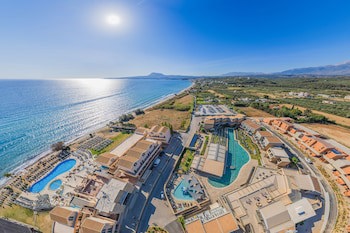 Kiani Beach Resort Family