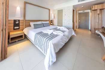Kiani Beach Resort Family fotoğrafı