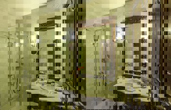 Yunak Evleri - Special Class