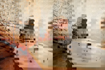 Yunak Evleri - Special Class