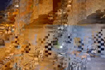 Yunak Evleri - Special Class