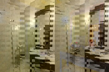 Yunak Evleri - Special Class