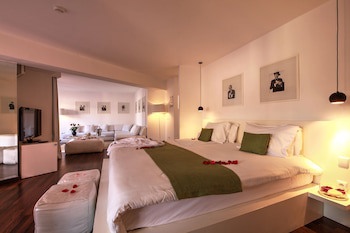 Bab Hotel