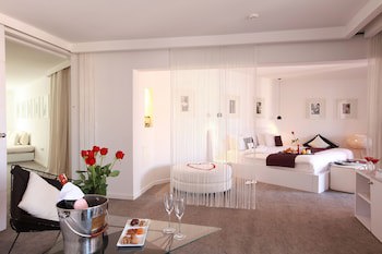 Bab Hotel