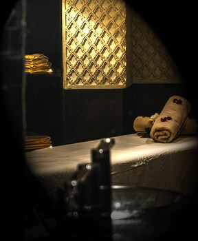 Bab Hotel