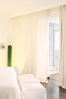 Bab Hotel