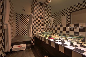 Bab Hotel