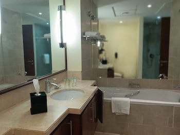 Ramada By Wyndham Downtown Dubai galeri fotoğrafı