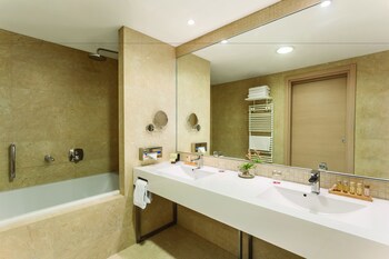 Ramada By Wyndham Oradea