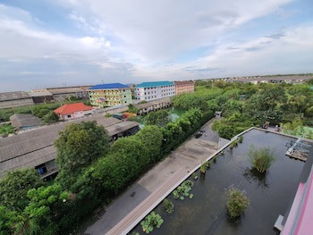 Amaranth Suvarnabhumi
