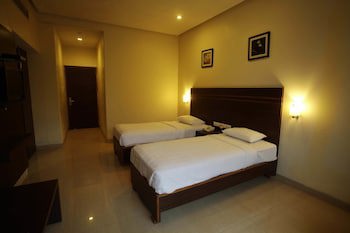 Click Hotel Caliph
