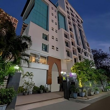 Click Hotel Caliph
