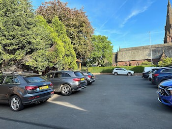Chester Court Hotel