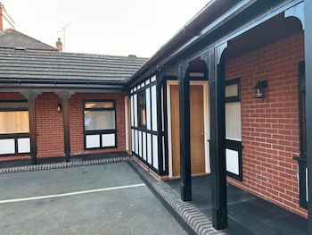 Chester Court Hotel