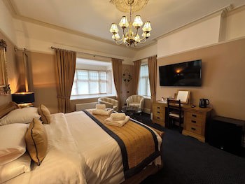 Chester Court Hotel