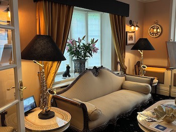 Chester Court Hotel