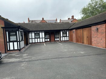 Chester Court Hotel