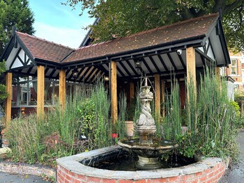 Chester Court Hotel