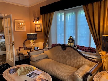 Chester Court Hotel