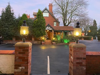 Chester Court Hotel