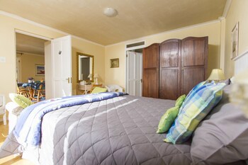 Albatross Guest House