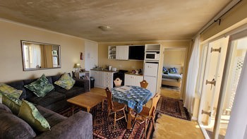 Albatross Guest House