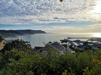 Albatross Guest House