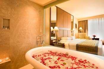 Courtyard By Marriott Ahmedabad