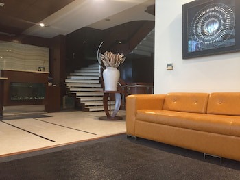 Hotel Aura