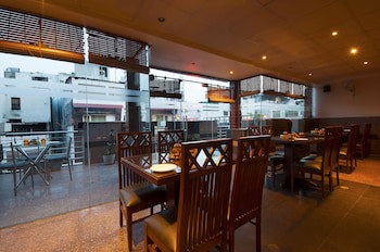 Hotel Aura
