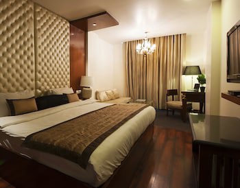 Hotel Aura