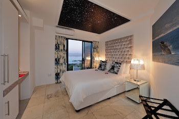 Sea Star Cliff