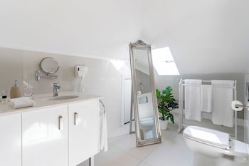 Cloud 9 Boutique Hotel And Spa