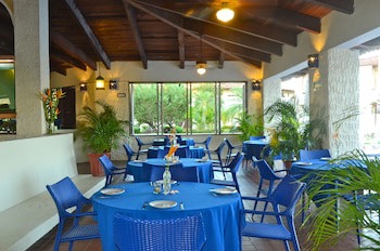 Cabo Blanco Hotel & Marina