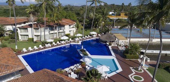 Cabo Blanco Hotel & Marina