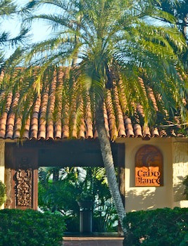 Cabo Blanco Hotel & Marina