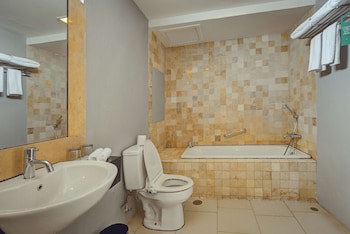 Golden Tulip Balikpapan Hotel & Suites
