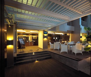 Golden Tulip Balikpapan Hotel & Suites