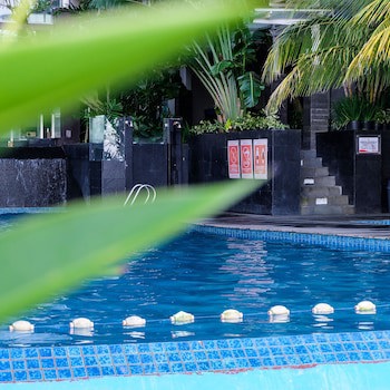 Golden Tulip Balikpapan Hotel & Suites