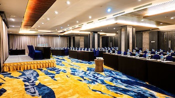 Golden Tulip Balikpapan Hotel & Suites