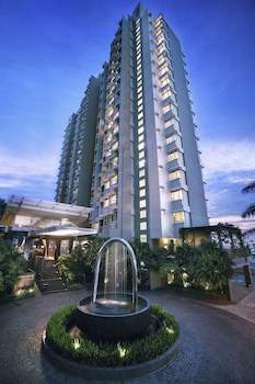 Golden Tulip Balikpapan Hotel & Suites
