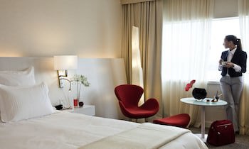 Pullman Rosario City Center Hotel