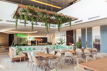 Pullman Rosario City Center Hotel