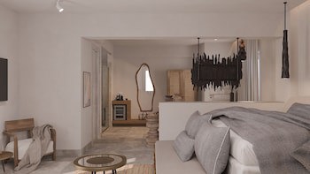 F Fine Suites- Adults Only