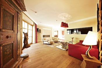 Hotel Alpine Palace