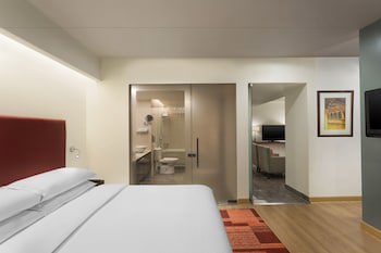 Four Points By Sheraton Jaipur, City Square