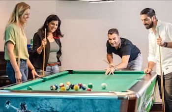 Sunday Hotel Holiday International Dubai fotoğrafı