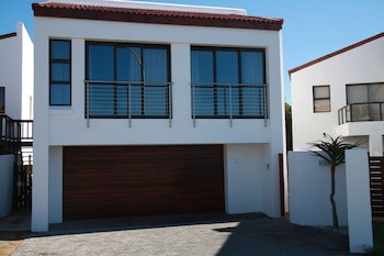 Super Tubes Guesthouse
